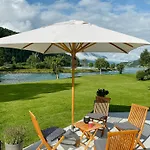 別荘 Charming House In Loen, In The Heart Of Nordfjord ローエン