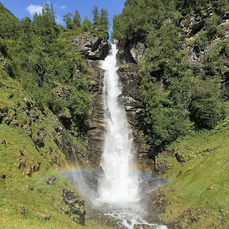 度假居 Charming House In Loen, In The Heart Of Nordfjord 卢恩